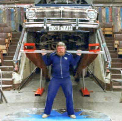 На богатырских плечах