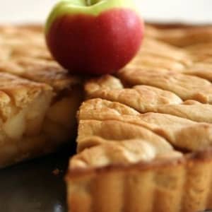 Яблоки шарлотка