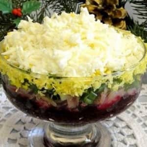 Зеленый лук салат